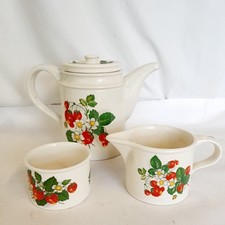Portmeirion Summer Strawberries Teapot/Coffee Pot Sugar Bowl & Milk Jug Vtg