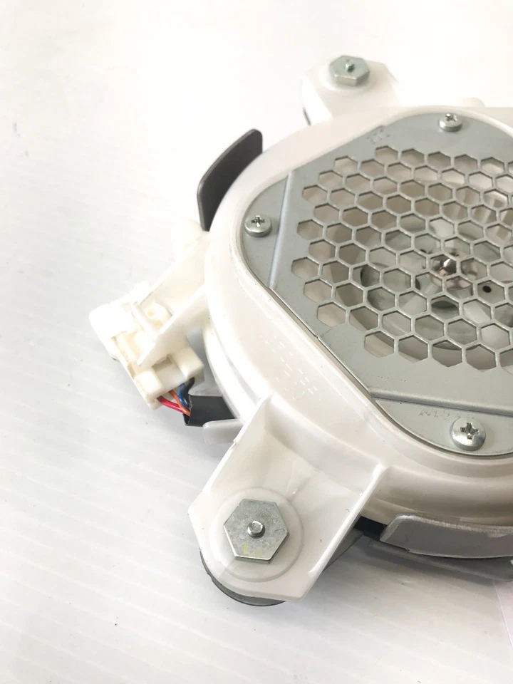 06 07 08 LEXUS IS350 PASSENGER RH FRONT LOWER CUSHION COOLING FAN USED OEM - Image 2 of 4