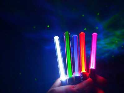 7 FARBEN Tasche Star Wars Lichtschwerter Jedi Schlüsselanhänger Fackel Party LED Geschenk