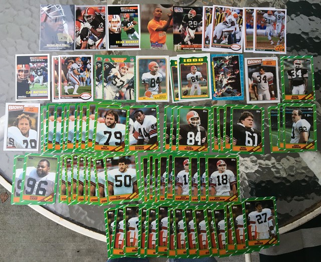 (75) Assorted Cleveland Browns Trading Cards 198695 (25 different