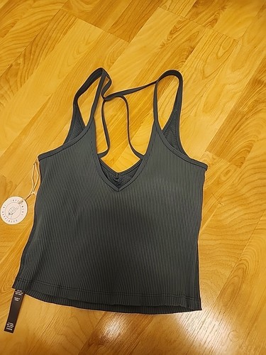 Nuevo con etiquetas Camiseta sin mangas acanalada Vuori Rib Crop Orégano Gimnasio Yoga Correr Talla S - Imagen 3 de 7