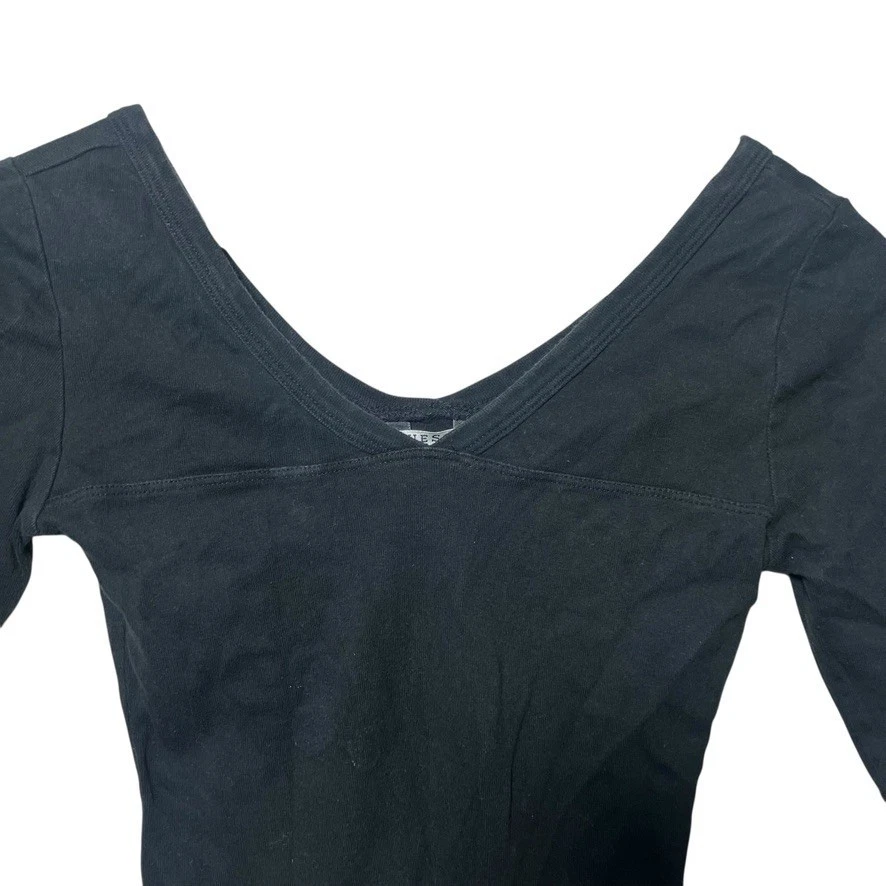 Top de mezclilla Guess vintage negro cuello en V manga al codo M algodón EE. UU. Y2K minimalista Foto 2 de 4