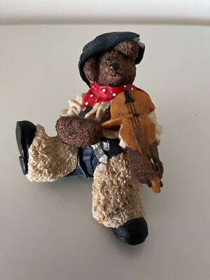 BÄR SPIELT GEIGE FIGUR (KLEINE WELT)