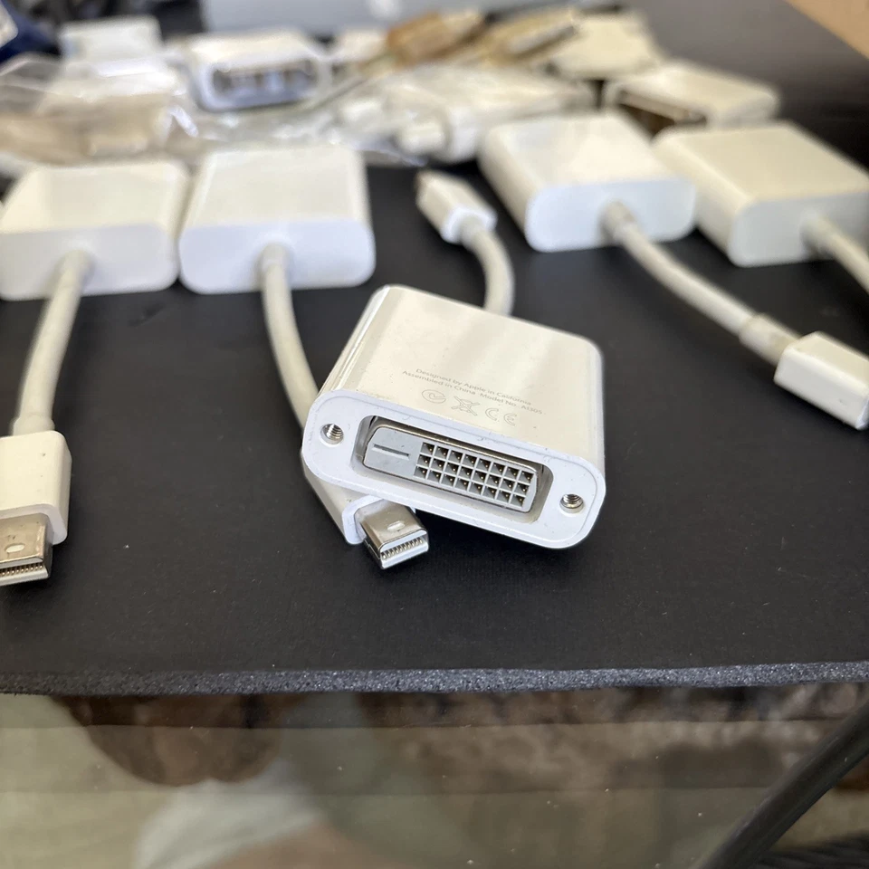 Lot Apple Vintage Adapters - Image 3 of 4