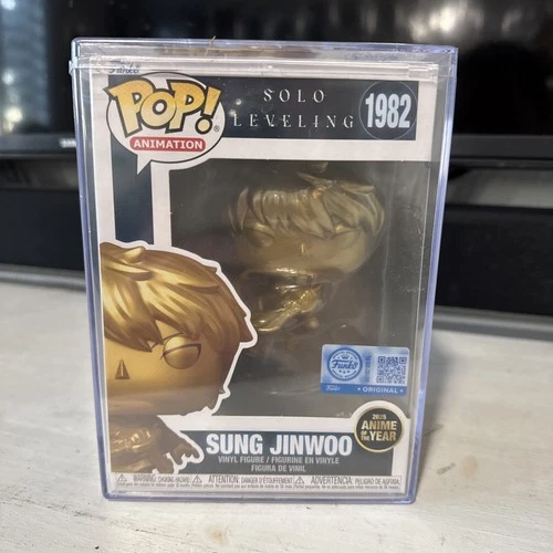 Funko Pop! Sung Jinwoo 1982 Gold Anime of the Year Edition w/Protector Case - product listing photo