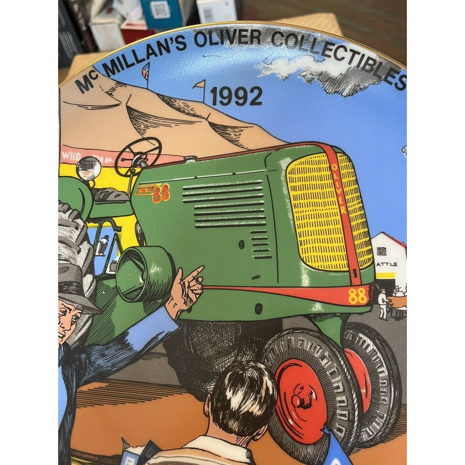 OLIVER TRACTOR COLLECTORS PLATE: 1992 BY MCMILLAN #205 OF 300 Super Rare W/Box