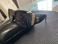 CHANEL Sunglasses Women With Case And Cleaning Cloth