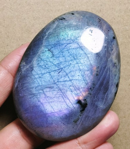 Esfera de labradorita púrpura arco iris natural crudo piedra de palma cristal de cuarzo curación - Imagen 2 de 10
