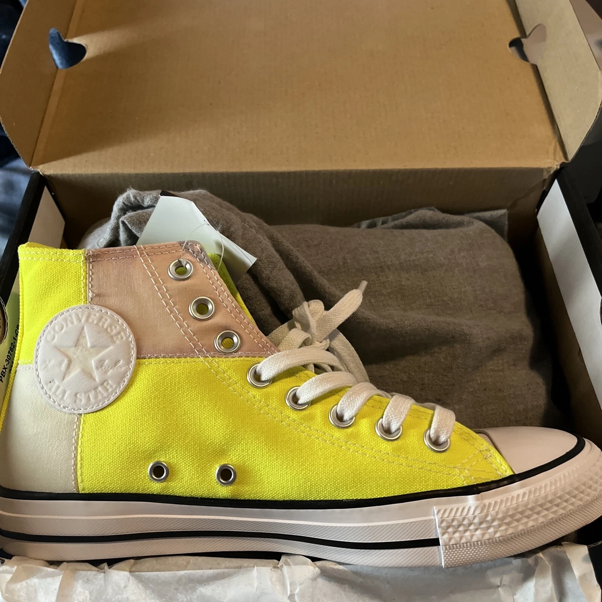 Uv top reactive converse
