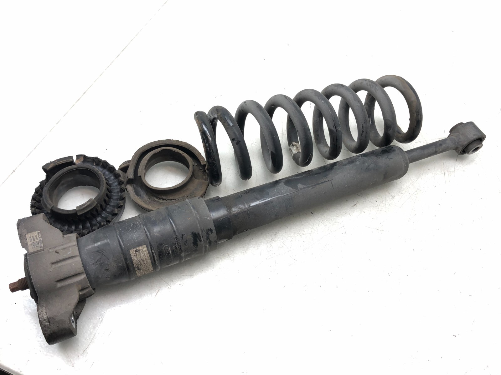 2014-2017 MASERATI GHIBLI S RWD LEFT DRIVER REAR SHOCK ABSORBER STRUT OEM.
