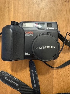 Olympus CAMEDIA C-3040 Zoom 3.3MP Digital Camera - Black