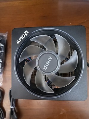 Ventirad AMD Wraith Prism RGB – Socket AM4/AM3+ – Neuf Sous Emballage – RGB Multicolore