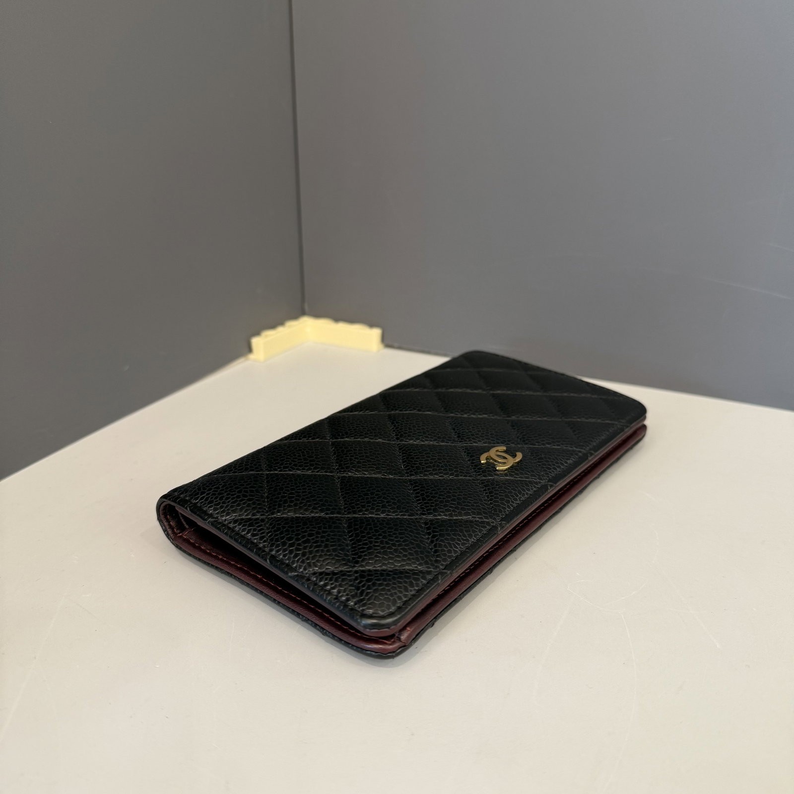 Chanel Yen Wallet Black Grained Calfskin (mx040126a9) — image 7