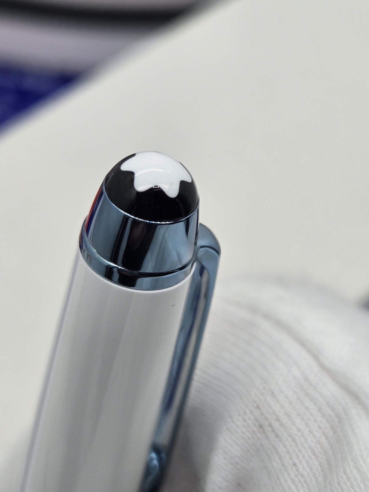 Montblanc 129399 Glacier Fountain Pen ships in reduced eco-friendly packaging