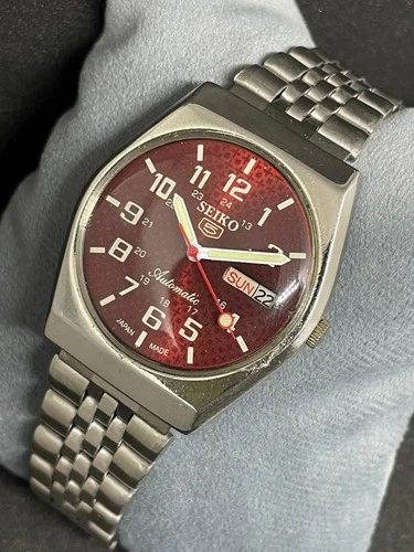 Vintage Refurbished Seiko 5 Automatic Day/Date Japan Men's Wrist Watch