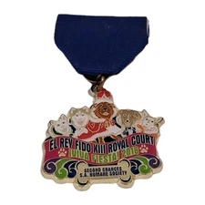 El Rey Fido XIII Royal Court 2018 Humane Society Fiesta Medal San Antonio Pin 