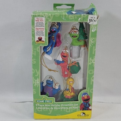 2005 Kurt S. Adler Sesame Street 5-Piece Mini Holiday Ornament Set Elmo Oscar Et