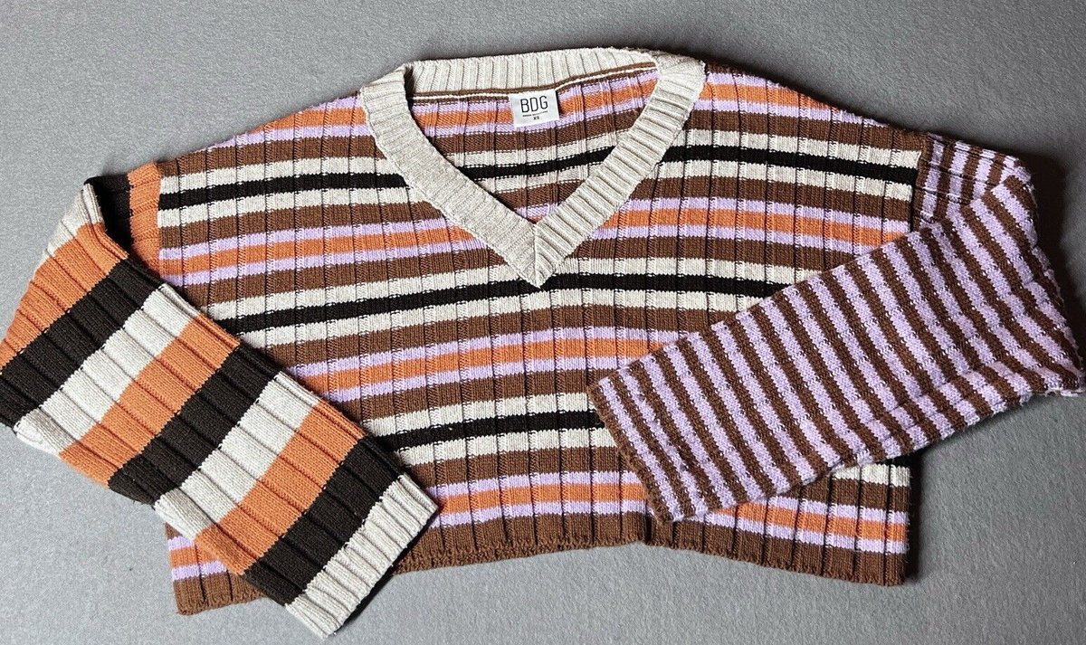 URBAN OUTFITTERS クロップセーターXS BDG Valeria Cropped V-Neck Sweater | Urban Outfitters