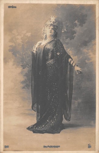 CPA CELEBRITE / DEMOUGEOT / ARTISTE DE CABARET / FEMME 1900 /ART NOUVEAU