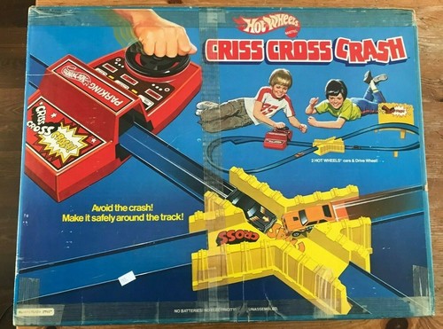 linen criss cross crash track set 