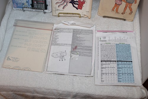 Lot of 5 Baby Themed Patterns, Laura Ashley Accessories, Toys, Clothes Etc., - Picture 6 of 11