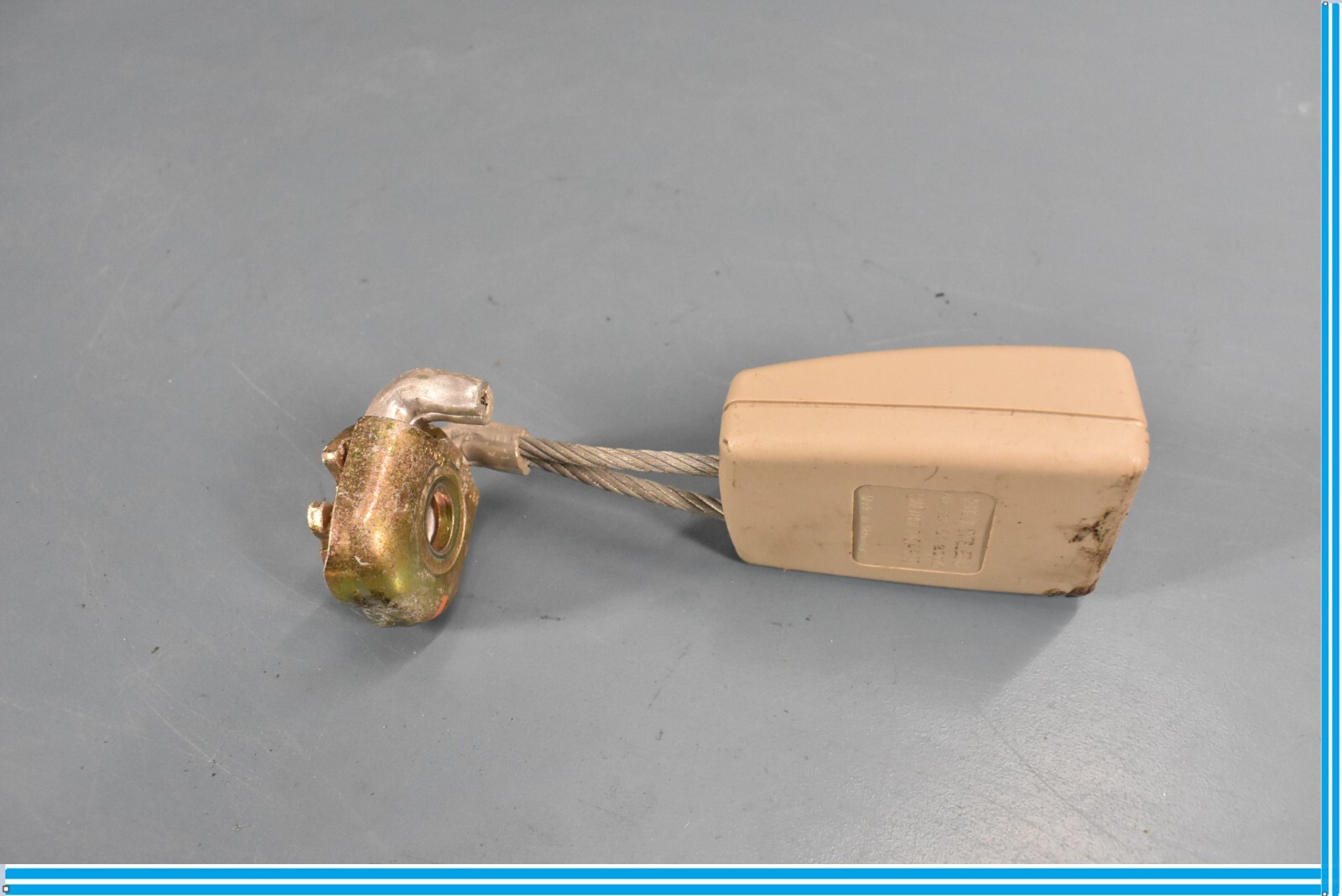 Bentley Continental 2005 Rear Right Seat belt buckle