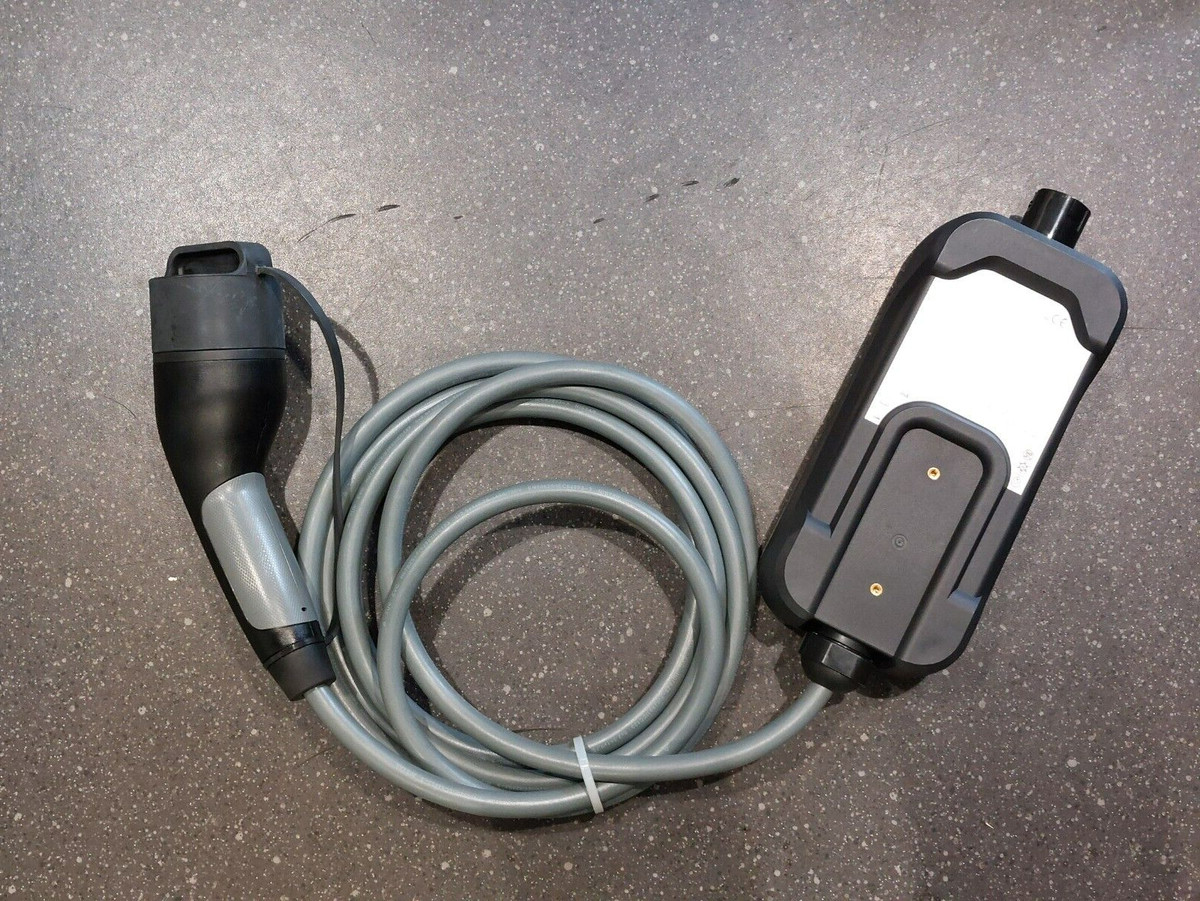 BMW MINI Flexible Fast Charger Charging Cable UK Plug 61905A13824 