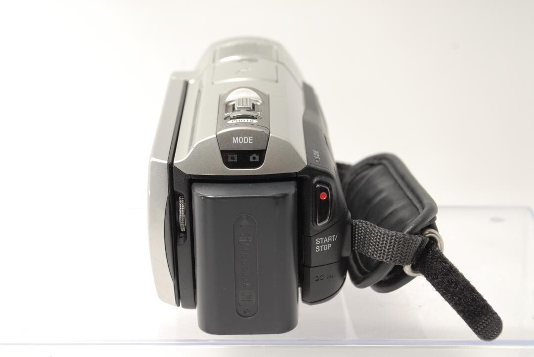 SONY デジタルHDビデオカメラ HANDYCAM HDR-CX500V Sony HDR-CX500V Handycam® 32GB HD flash memory/Memory Stick