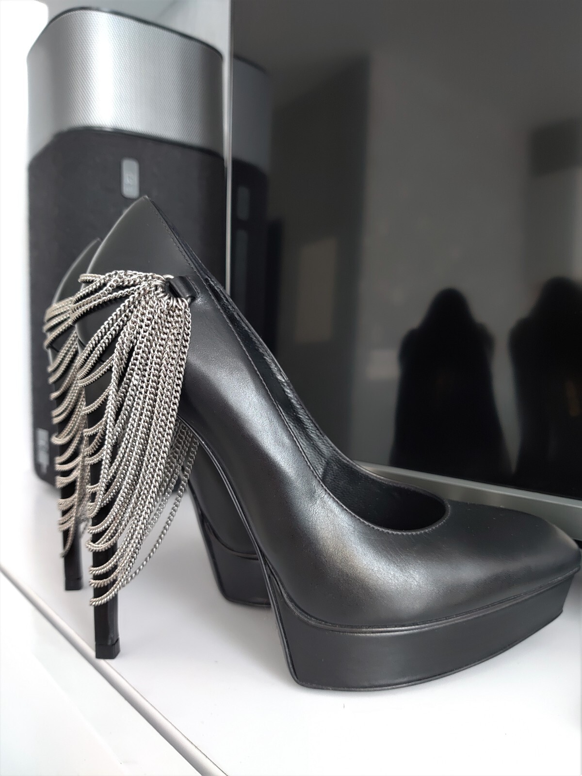 Scarpe decolte YSL Yves Saint Laurent Janis catene nere in pelle con tacco plateau 35