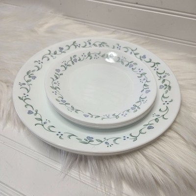 Lot of 7 - Corelle Country Cottage (3) Dinner Plates & (4) Salad Plates