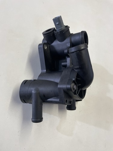 Original Seat Ibiza 2015 Bj 1.4mCGGB Kühlmittelthermostat Thermostat 032121111CG