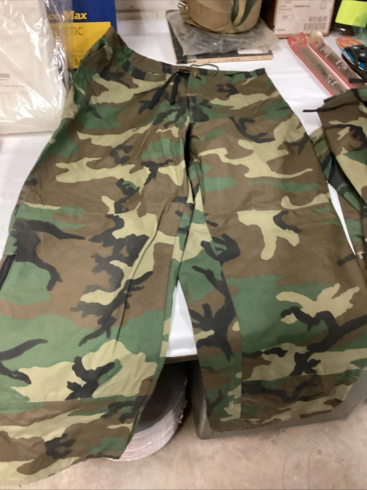 *goretex rain pants woodland USA size Medium Regular Trousers cold weather