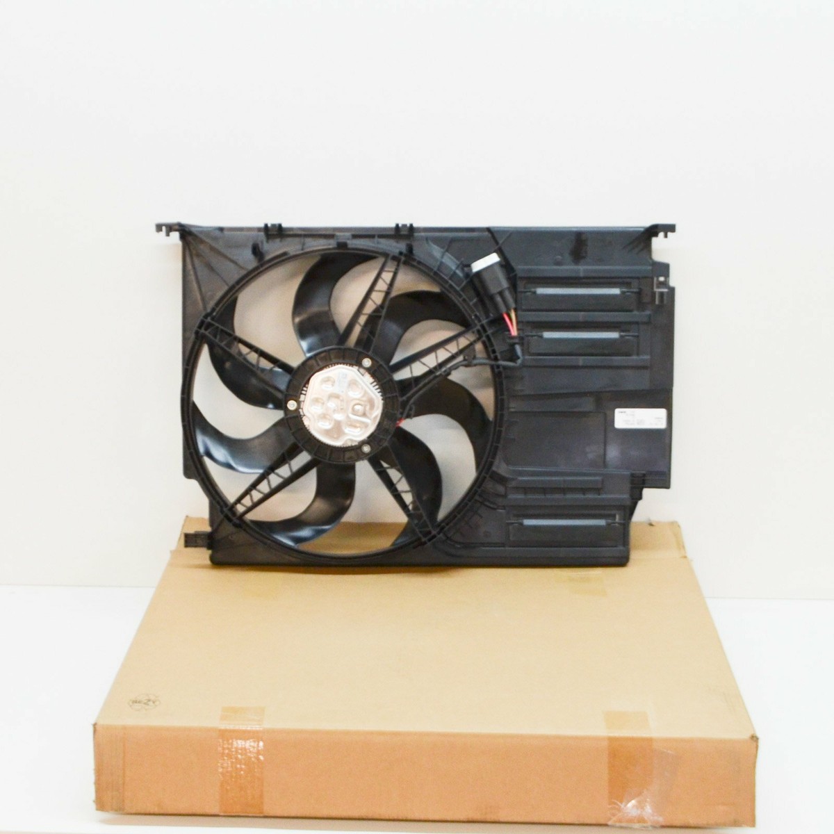 BMW F45 F46 F55 Radiator Condenser Cooling Fan 300W 7617608 