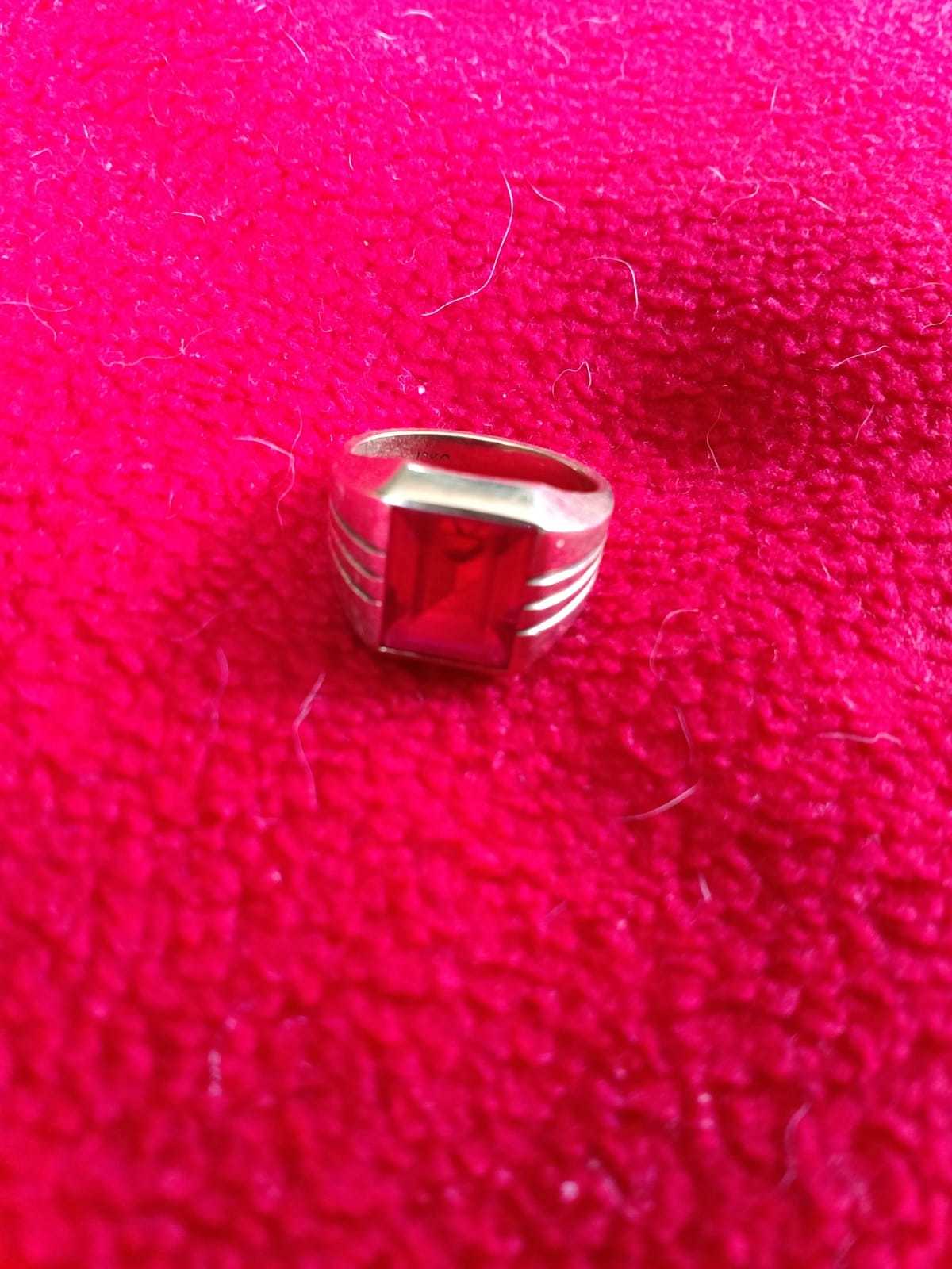 10K Yellow Gold Ruby Solitaire Ring - image 1