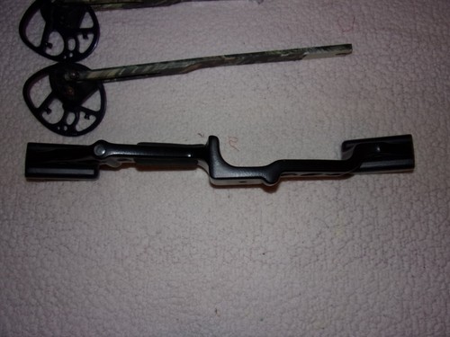 Browning Micro Midas 3 Compound Bow for Parts or Repair - Picture 15 of 19
