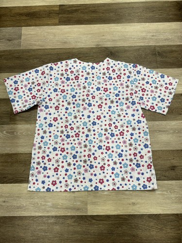 Natural Uniforms Scrub Top Women's Size Small Colorful Flowers in EUC - Picture 4 of 6