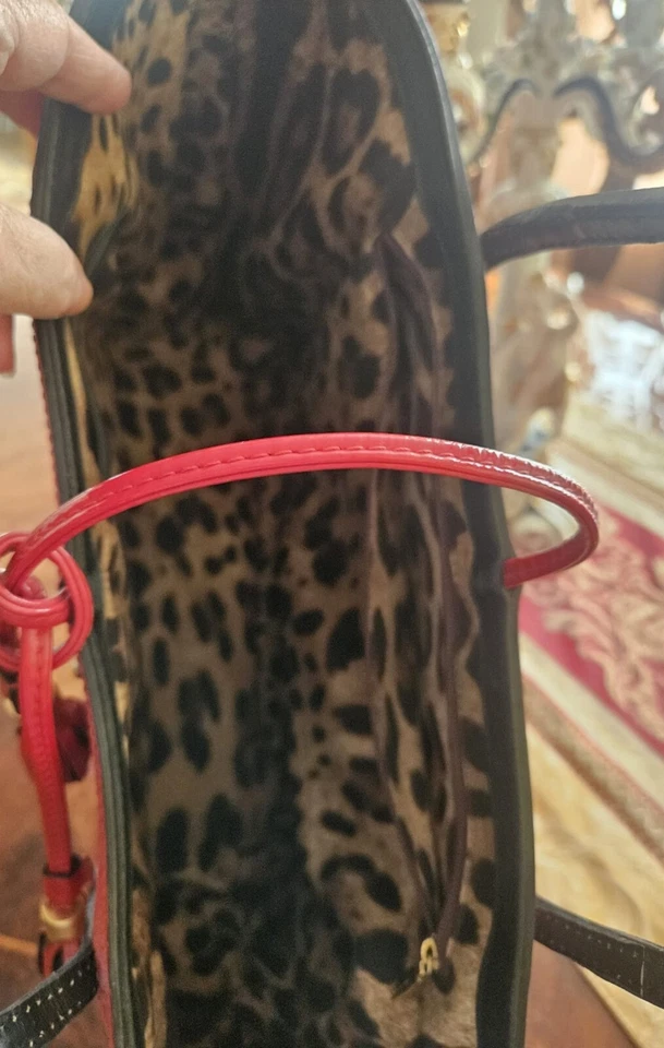 Dolce & Gabbana Logo Plate Shoulder Bag IN Red Pattent Leather - Image 2 of 2
