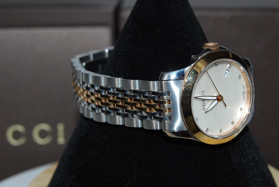 Reloj Gucci G-Timeless Diamante Dos Tonos Esfera MOP Acero Inoxidable Foto 2 de 4