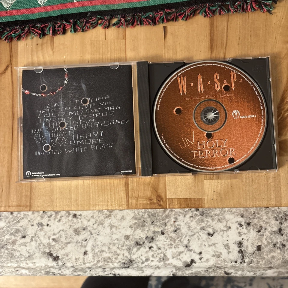 W.A.S.P. - Unholy Terror CD 2001 Metal Is 80s Metal Blackie Lawless OOP RARE Foto 3 de 4
