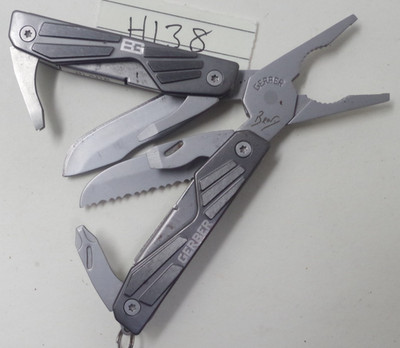 Gerber Bear Grylls Compact Multi-Tool Pocket Knife Keychain Pliers - TSA Auction