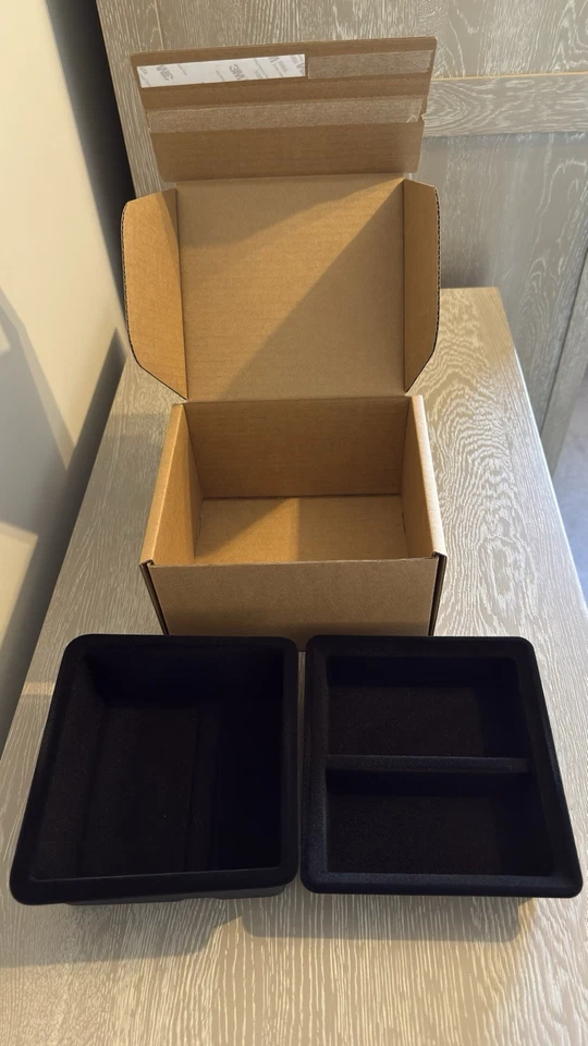 Bandejas de consola central Tesla modelo 3/Y PRE 2025 - genuinas y oficiales nuevas en caja Foto 2 de 4