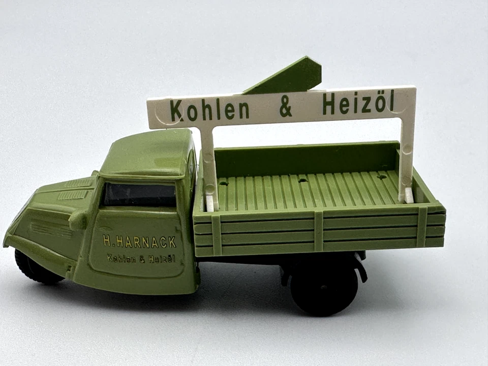 BUSCH TEMPO DREIRAD, KOHLENHANDLUNG, 1:87 HO SCALE, NIB - Image 3 of 4