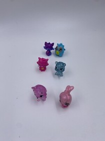 Lot of 30 Hatchimals CollEGGtible Plastic Animal Figures Mixed Assorted