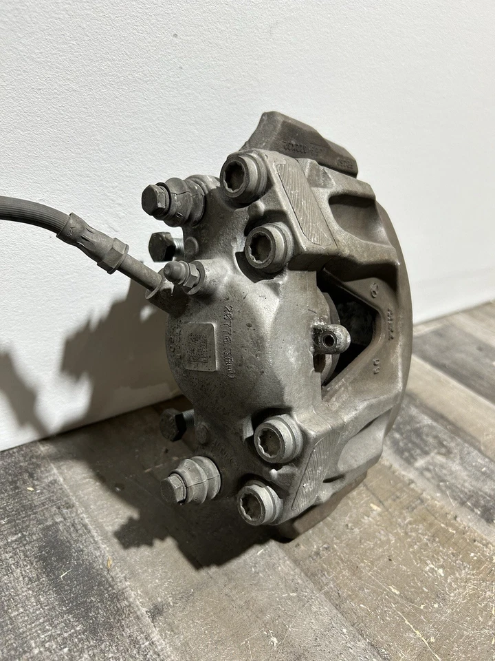 Pinza de freno delantera derecha Mercedes-Benz Clase E E350 W212 2010-2016 OEM 86 k Foto 2 de 4