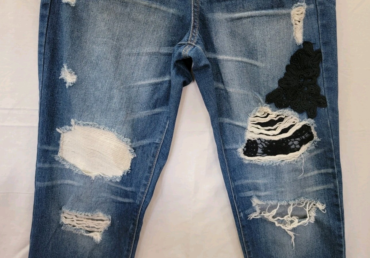 Womens Vintage Reunion Jeans Rewash Sz 9/29W Distressed Holes Lace MidRise Taper