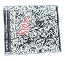 PARAMORE SIGNED CD RIOT HAYLEY WILLIAMS RACC FUELED BY RAMEN 2007
