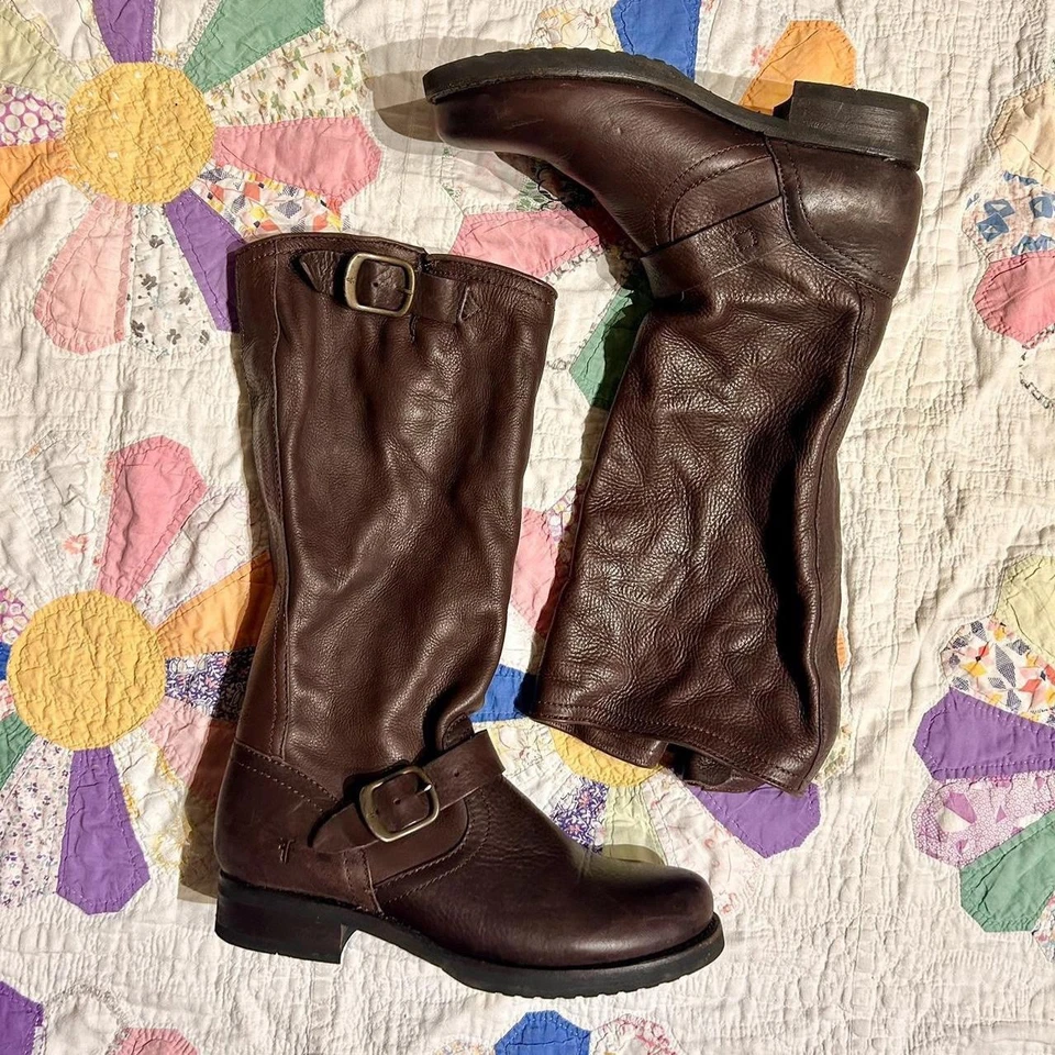 Botas Frye Motocicleta Estilo Verónica Talla 8.5 Mujer’s Cuero Marrón Hebilla  Foto 4 de 4