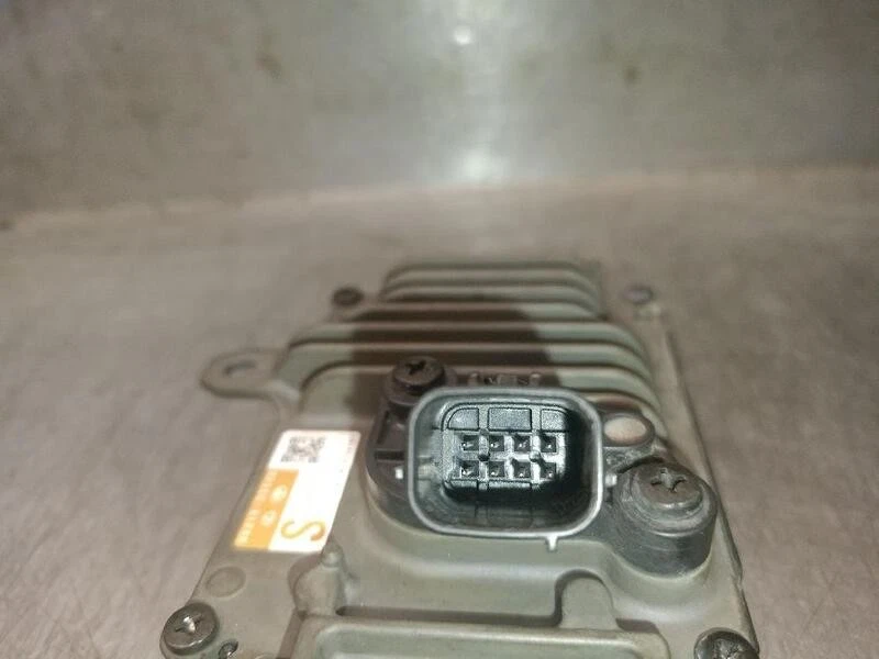 8821033120 modulo elettronico per TOYOTA COROLLA SEDAN ( E21 ) 1.8 2019 5388783 - Immagine 3 di 4