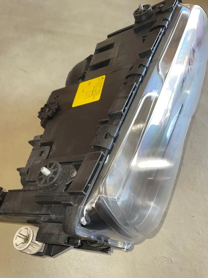 Conjunto de faros Magneti Marelli diestro - 63-12-8-376-392 - para BMW 740i, 740iL y 750iL Foto 4 de 4