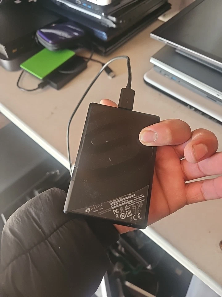 Sony PS4 Seagate 2TB External Game Drive USB With Cable - Image 3 of 3